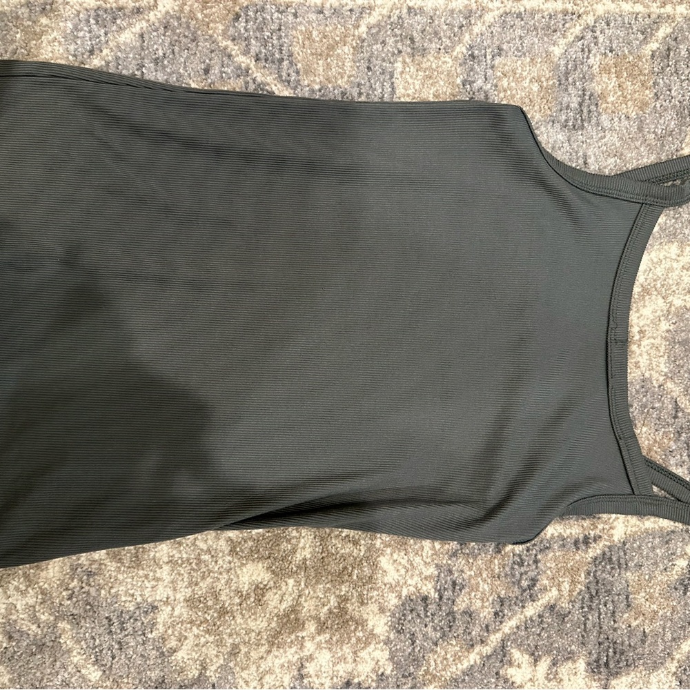 High neck tank